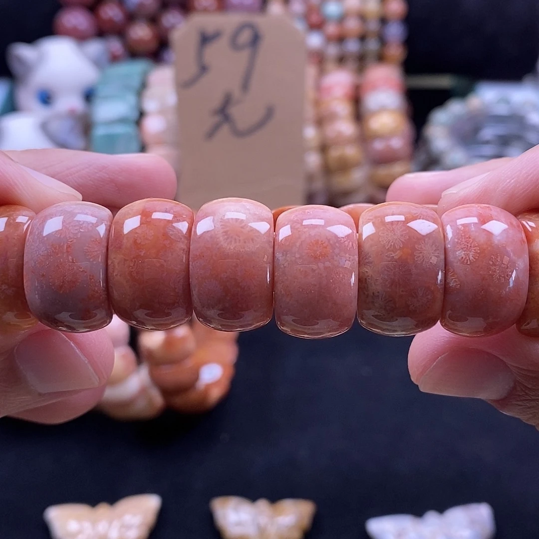 未镶嵌手牌硅化珊瑚（珊瑚玉）115