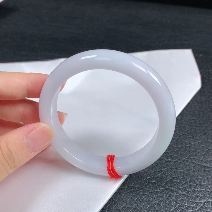 小***定未镶嵌手镯翡翠