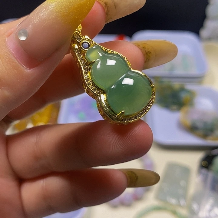未镶嵌挂件翡翠天然翡翠