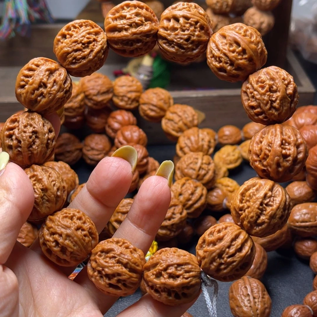 @***꧂文玩核桃吊坠珊瑚纹