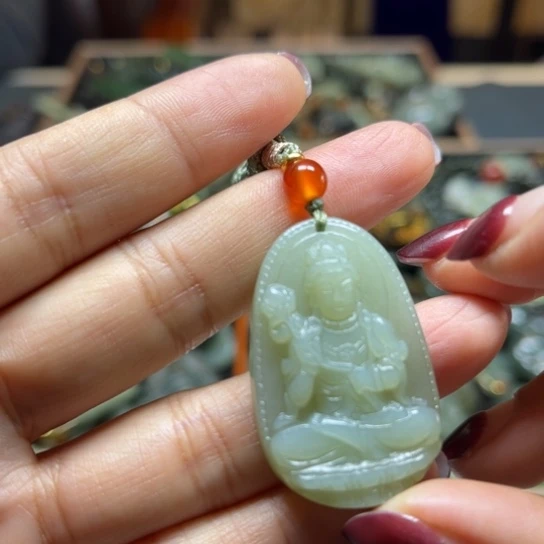 和田玉未镶嵌颈饰