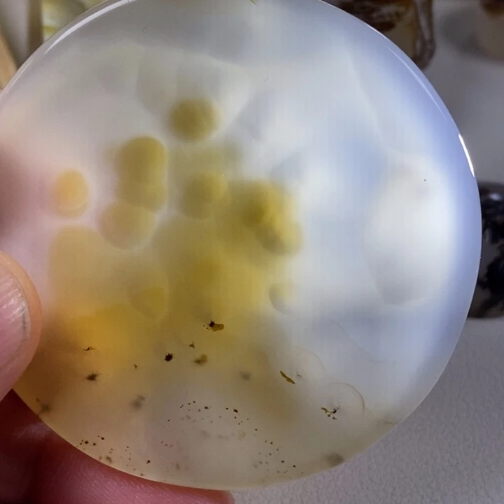 石***乐玛瑙/玉髓未镶嵌珠宝奇石