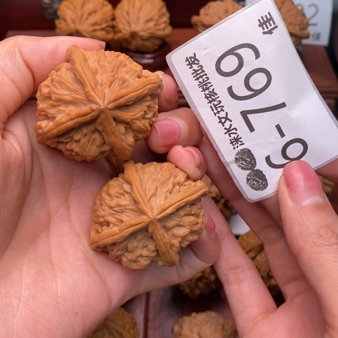 文玩核桃把件45玉玺四棱