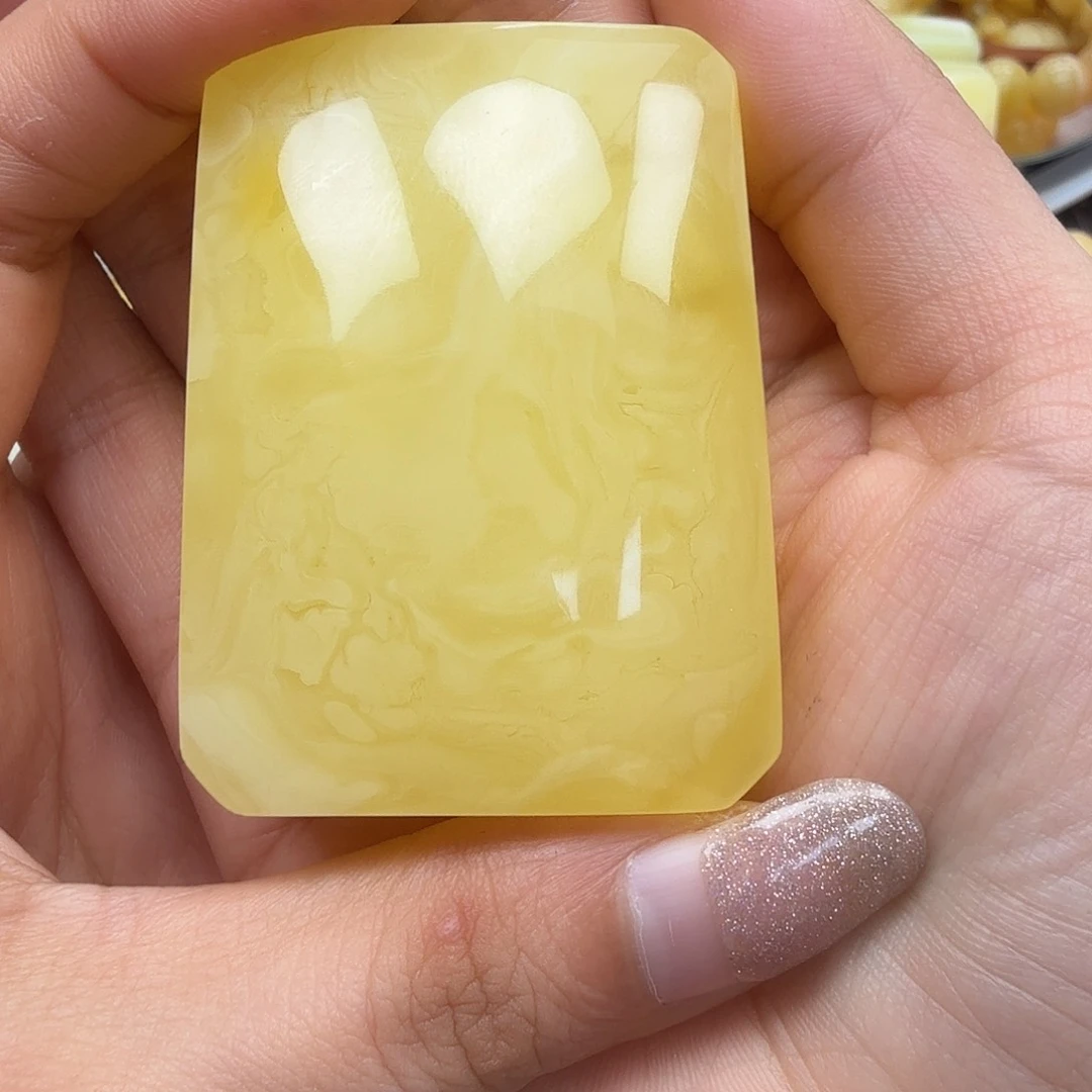 裸石琥珀未镶嵌潘*帅你好