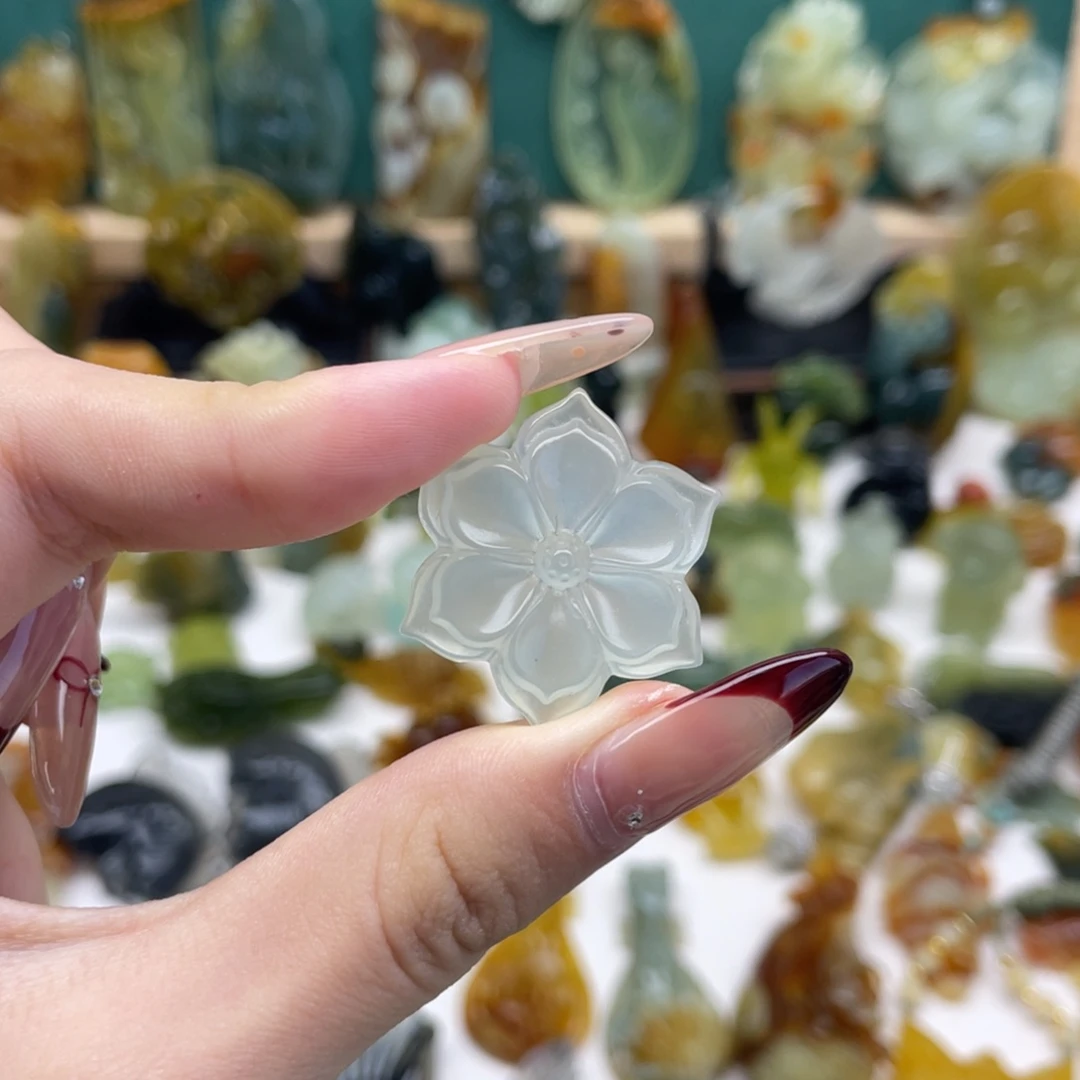 蛇纹石玉吊坠(不含链)未镶嵌