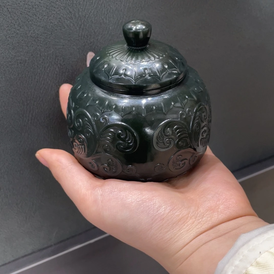 未镶嵌和田玉摆件