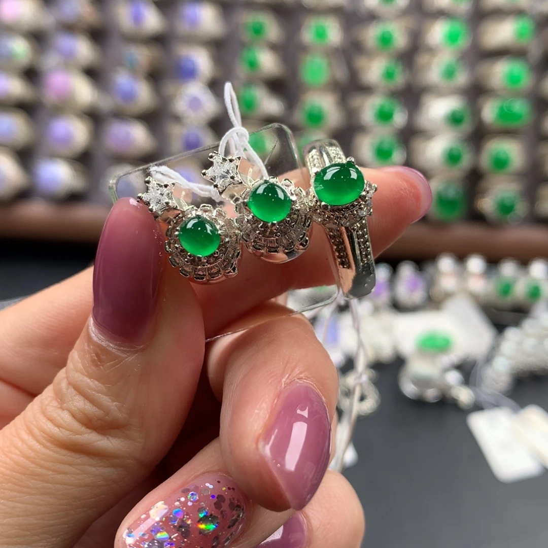 定制翡翠未镶嵌套装