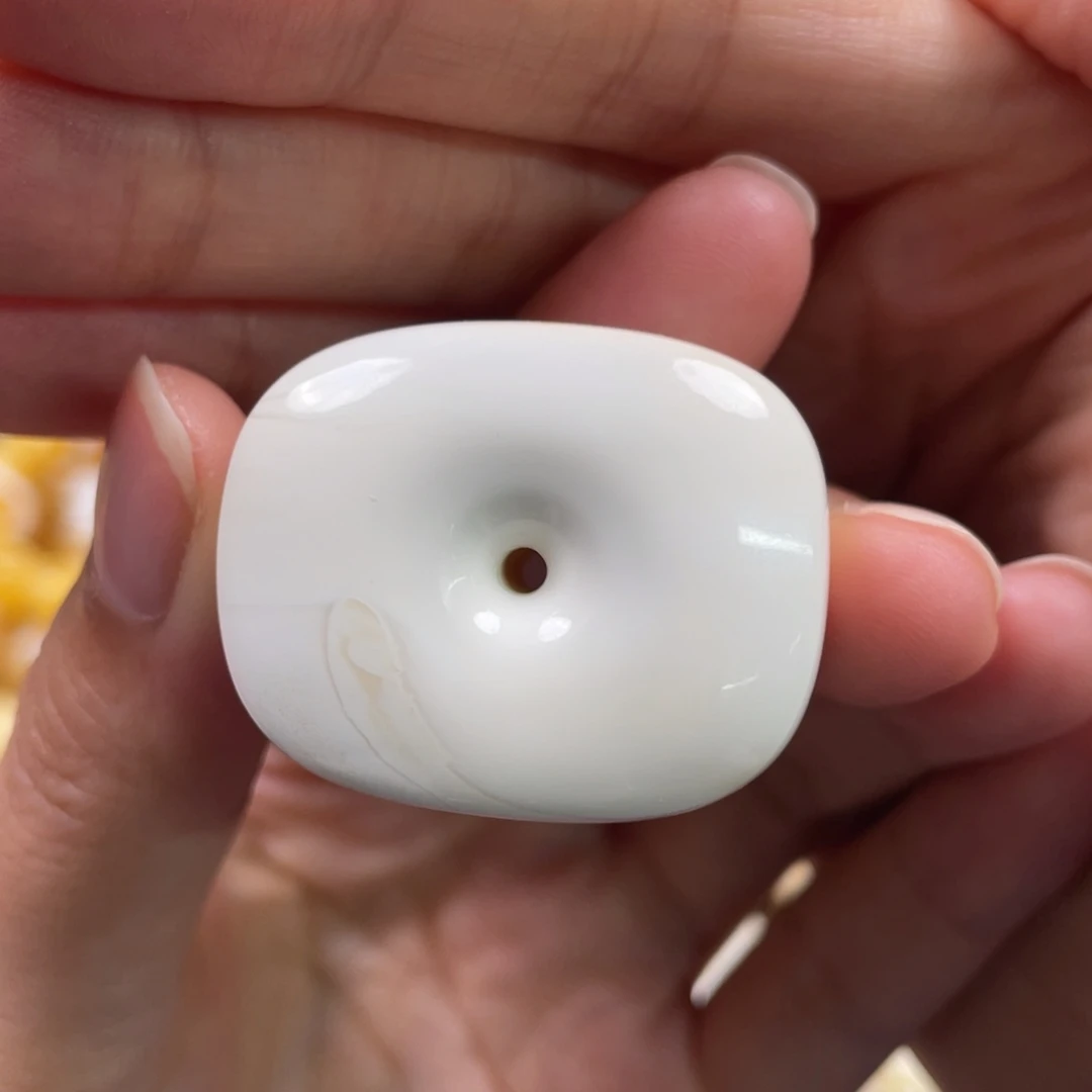 裸石蜜蜡未镶嵌琥珀蜜蜡