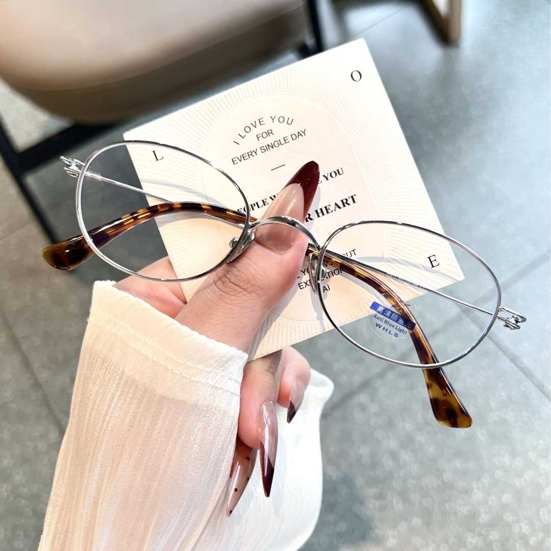 清冷系超轻椭圆钛银色眼镜近视女度数可配防蓝光变色素颜眼镜框架