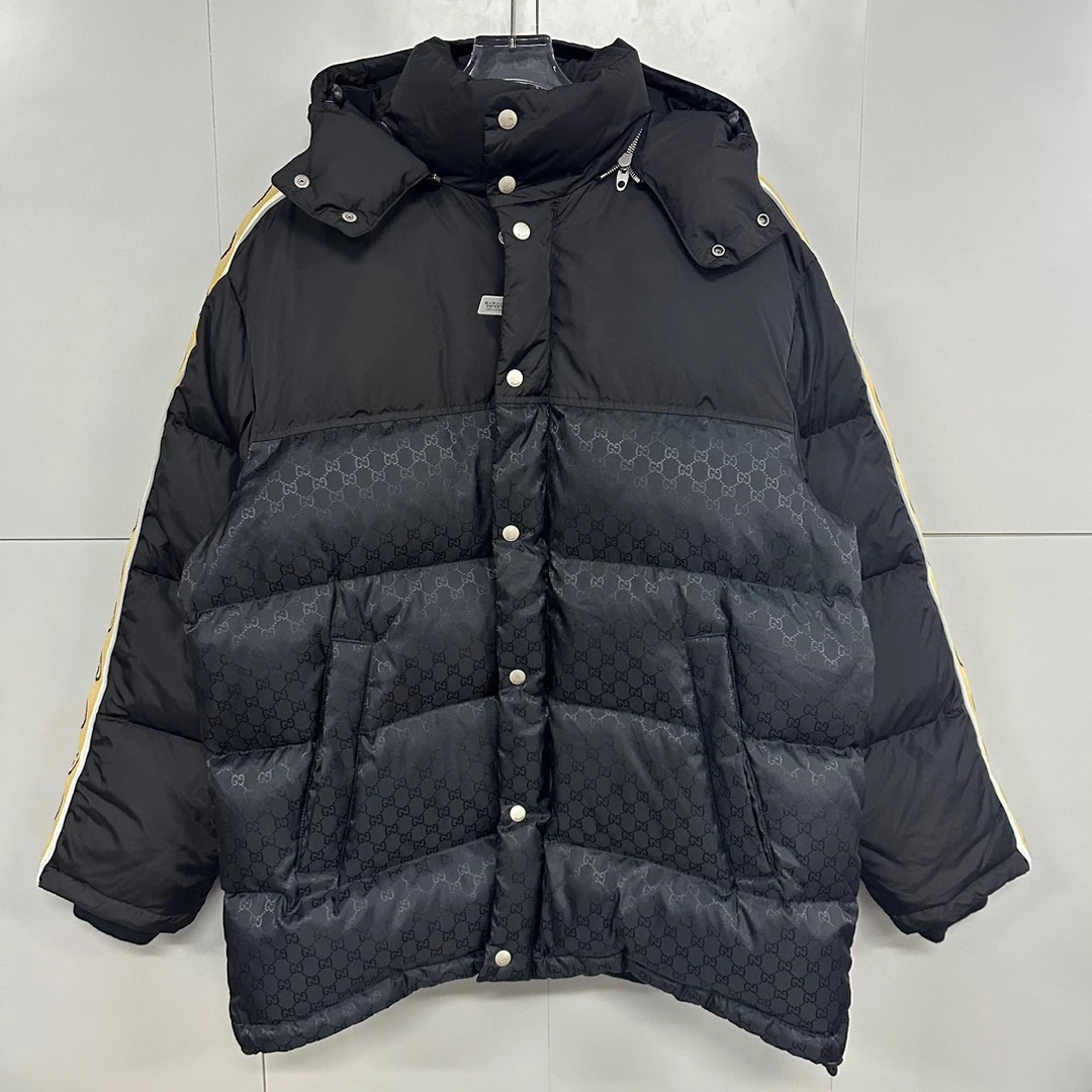 全新未使用  Gucci 古驰 3M反光满印羽绒服  50码 P00180