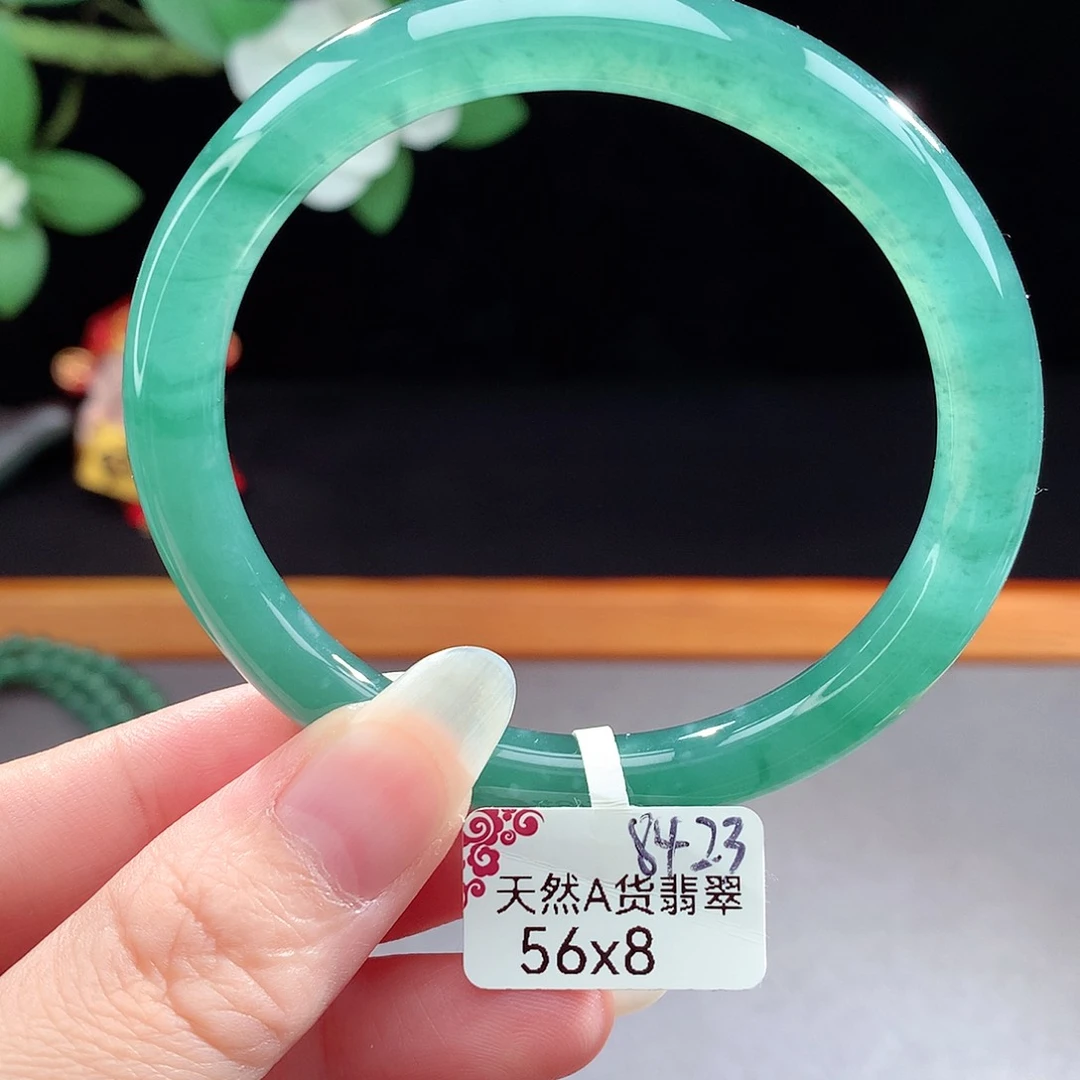 未镶嵌手镯（圆镯）翡翠