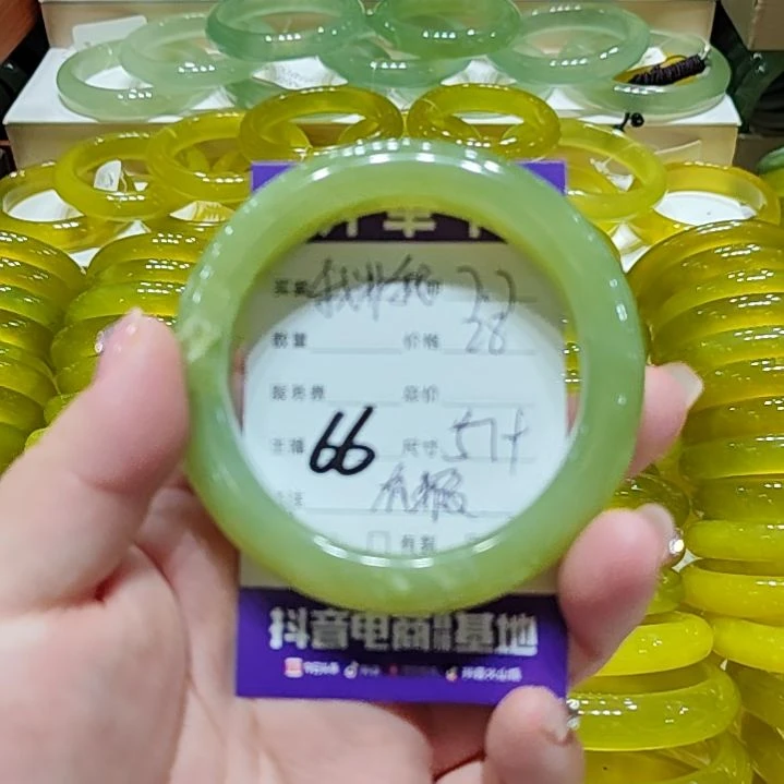 我***我岫玉未镶嵌手镯岫玉未镶嵌手镯岫玉