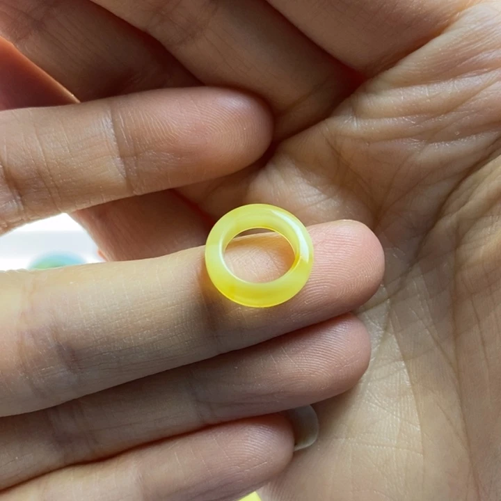 蜜蜡裸石未镶嵌叮****园尺寸9加，微瑕