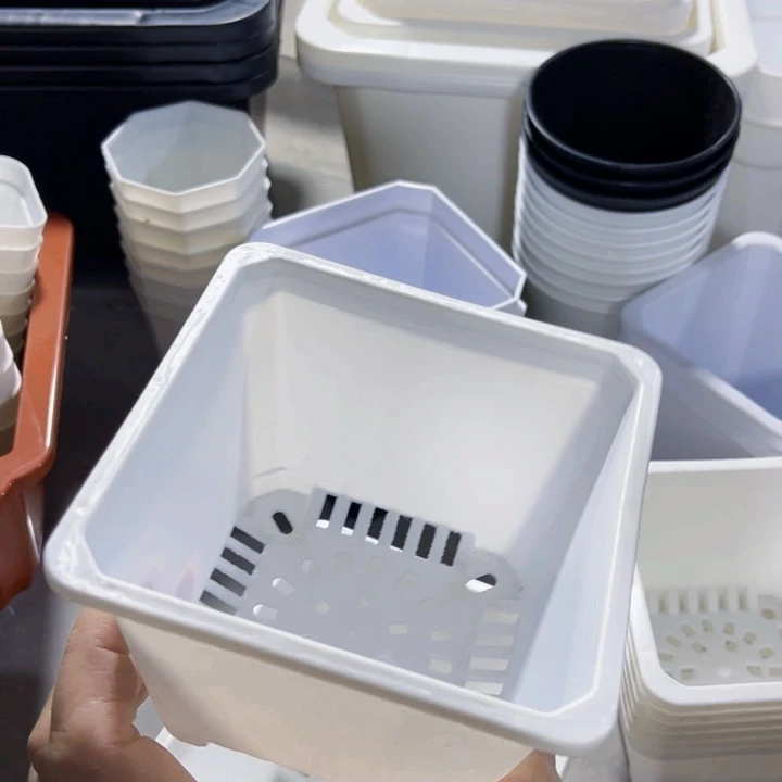 塑料白方口11高8一组15