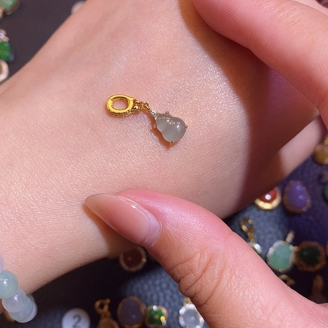 翡翠银S925镶嵌颈饰翡翠