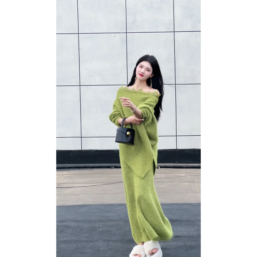 JCC 【一眼万年】巨好看的韩系秋季穿搭一整套绿色蕾丝拼接斜肩套装