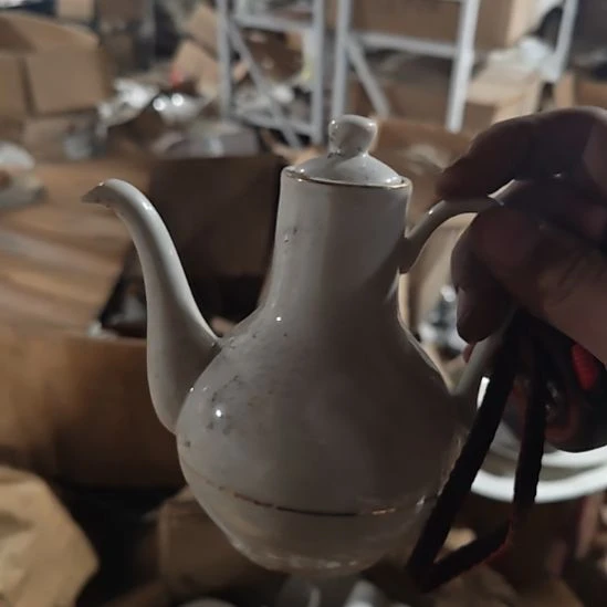 茶盏陶瓷盘子碗啥都有