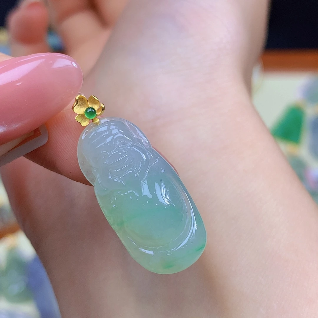 颈饰18K金镶嵌翡翠翡翠
