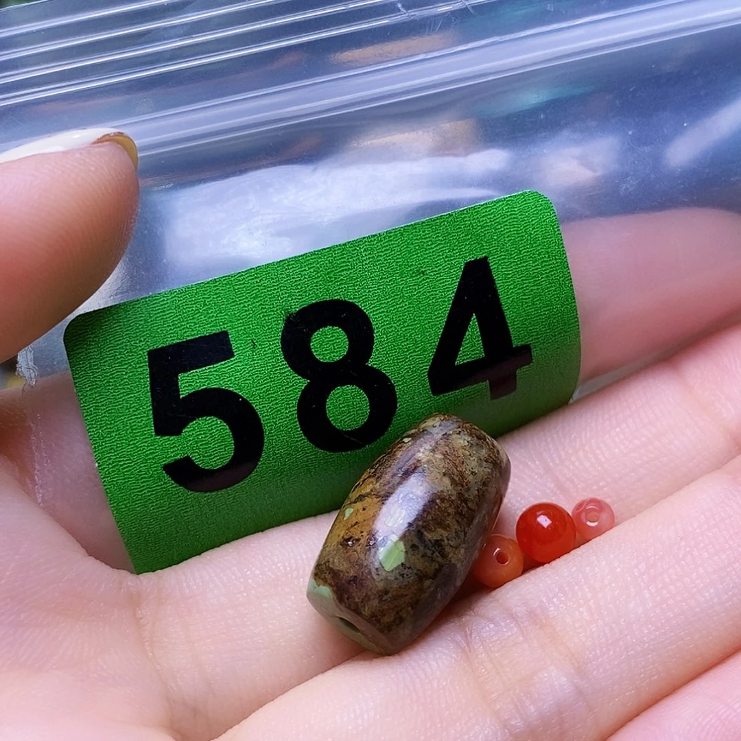 未镶嵌南红玛瑙珠宝奇石