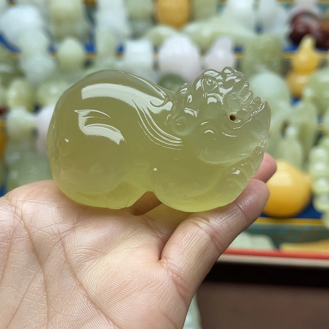 8***6玉天然桌面小摆件