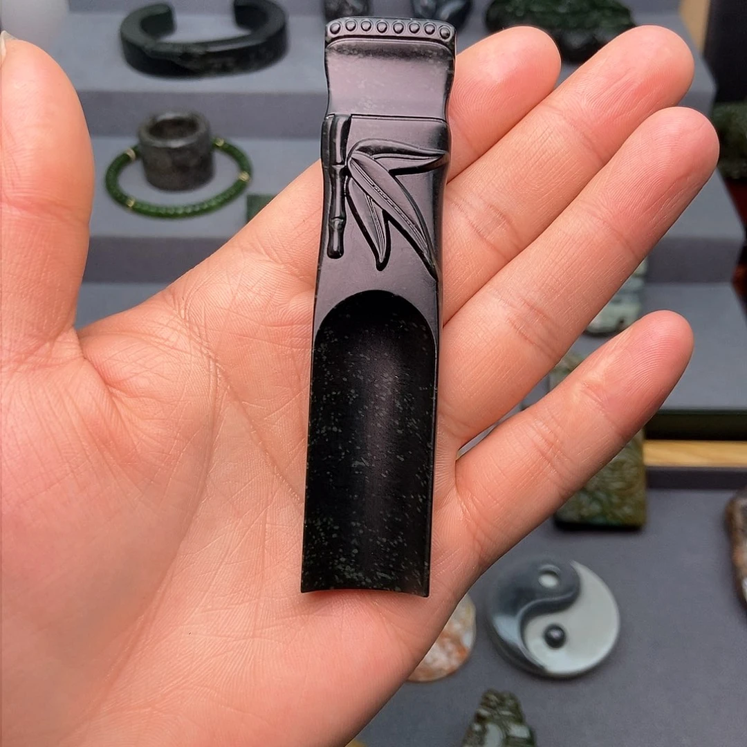 和田玉颈饰未镶嵌爱***子