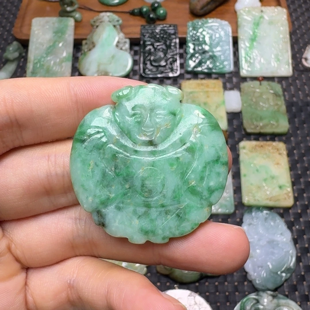 翡翠未镶嵌颈饰翡翠颈饰未镶嵌