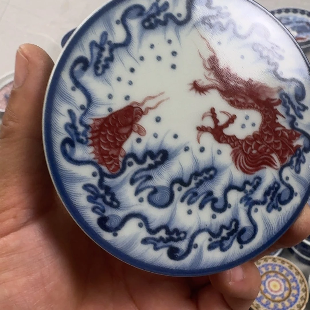 摆件釉里红鱼化龙盖置