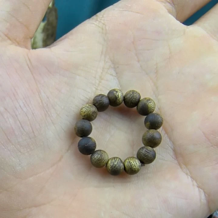 沉香沉香碎屑戒指