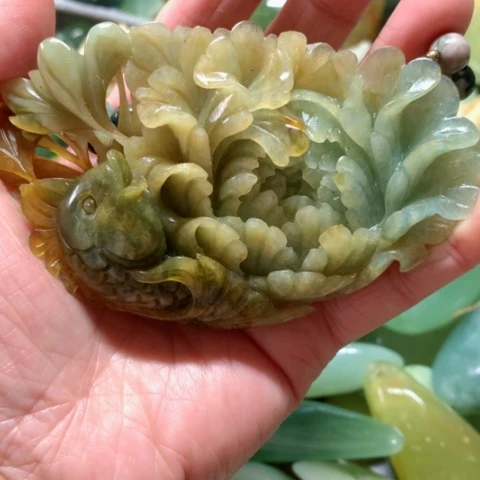 蛇纹石玉挂件未镶嵌繁**锦