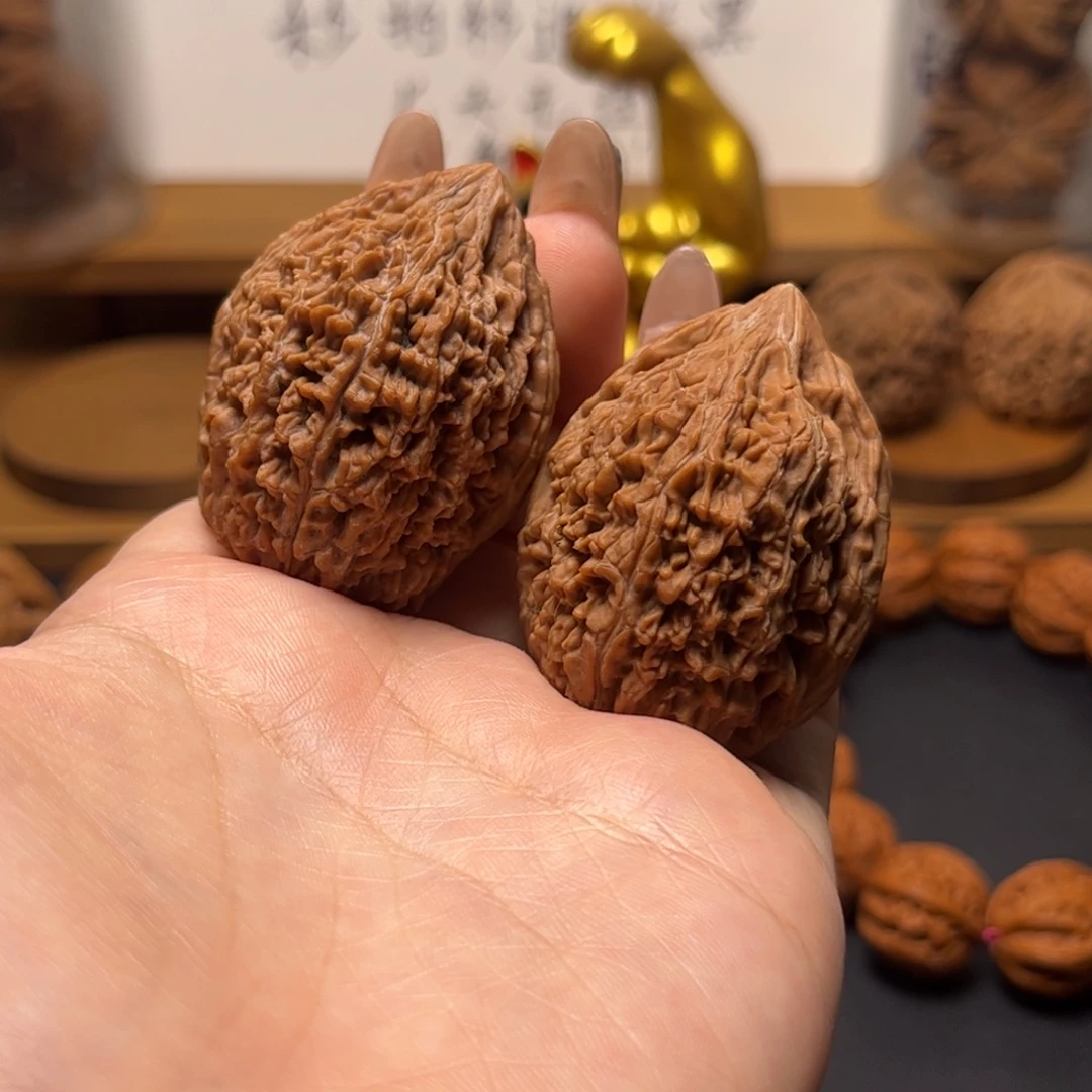 文玩核桃把件大蒜头36全白茬