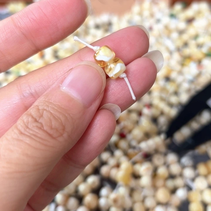 裸石蜜蜡未镶嵌6.6mm一对
