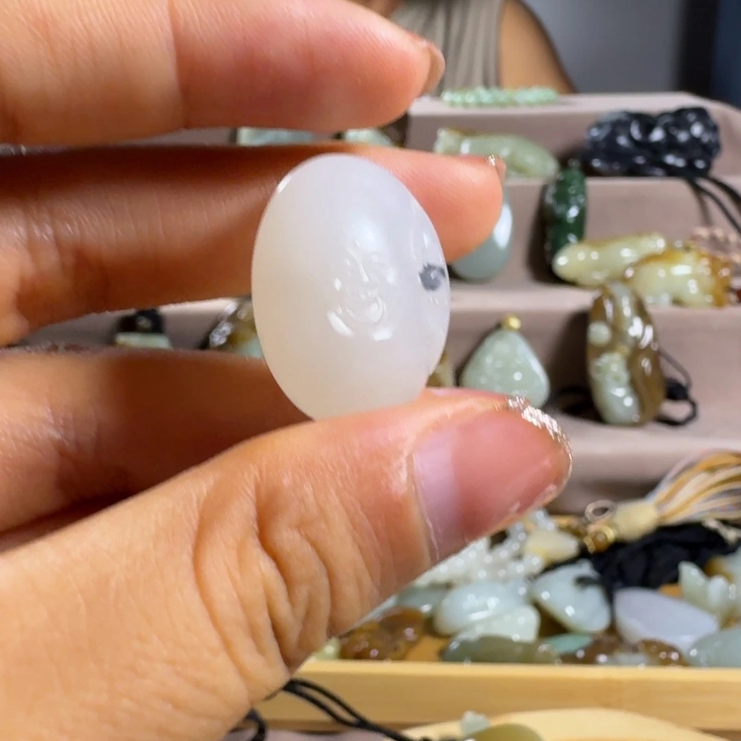 和田玉（糖玉）未镶嵌颈饰