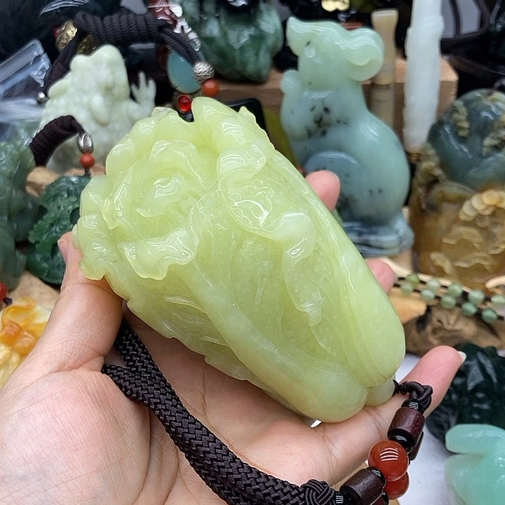 岫玉未镶嵌手把件