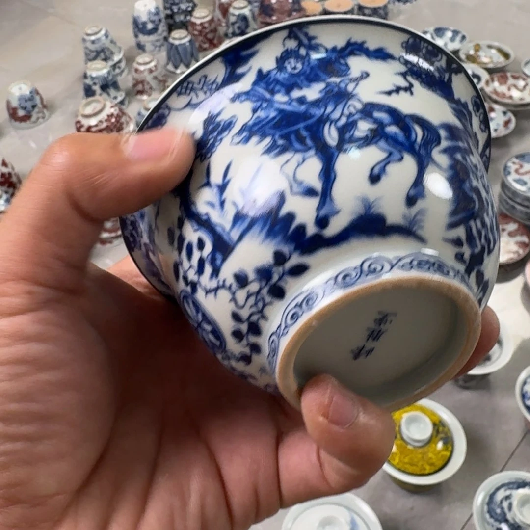 摆件青花鬼谷子元宝两才盖碗