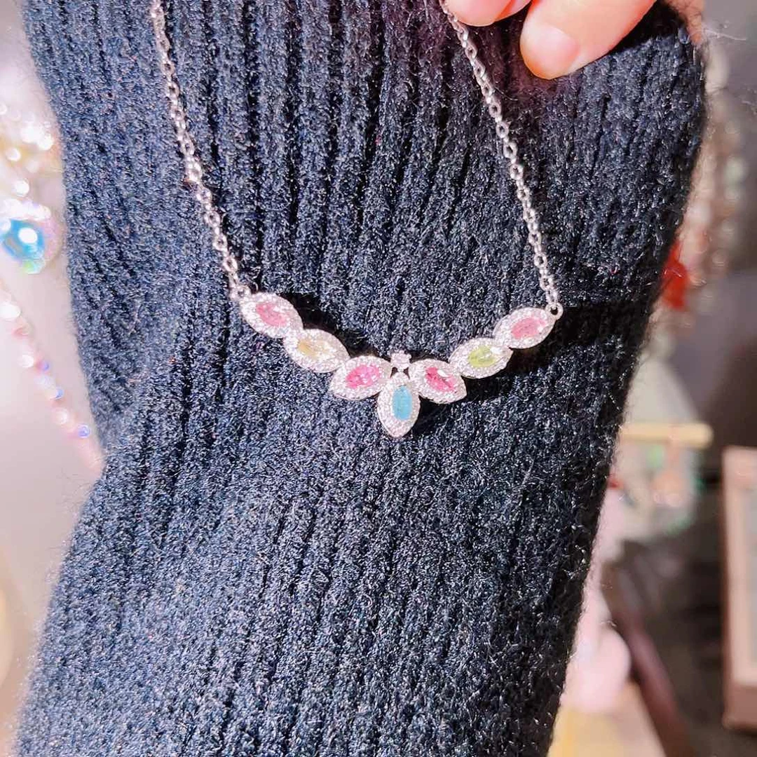 红宝石耳钉未镶嵌