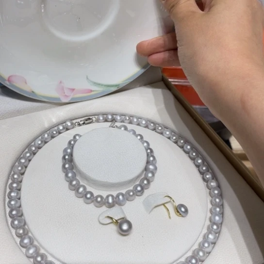 茶杯紫砂线香的味道很好闻