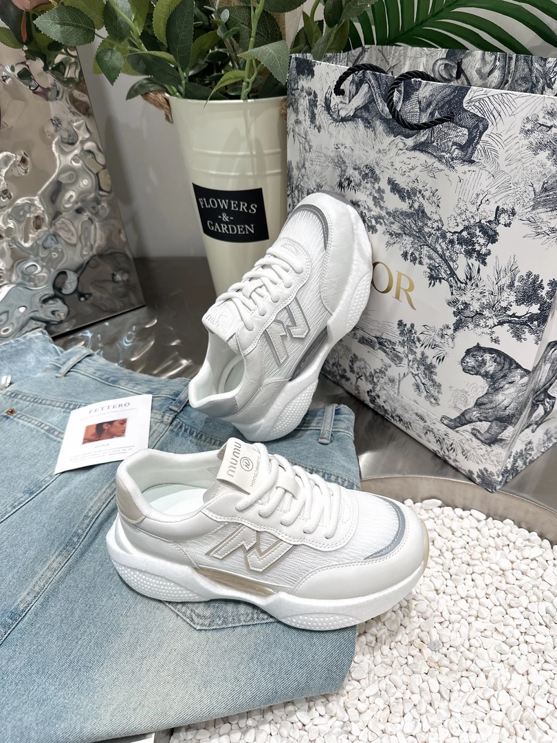 夏季新款超轻透气网面小白鞋8969