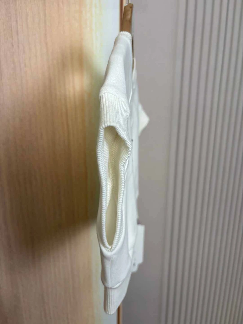 15号D家白色潮童上衣