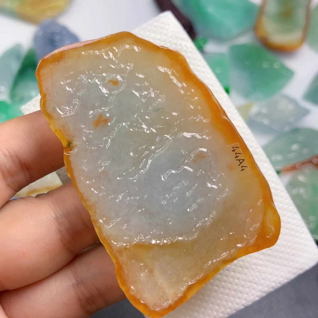 【闪购商品】颈饰未镶嵌翡翠B****i