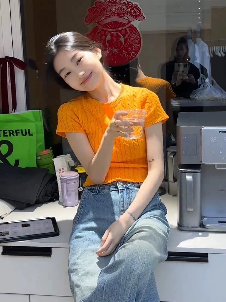 【WGWE】夏季2025年新款美式正肩辣妹麻圆领白色显瘦针织衫