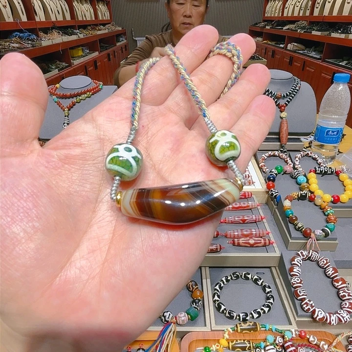 未镶嵌玛瑙/玉髓珠宝奇石