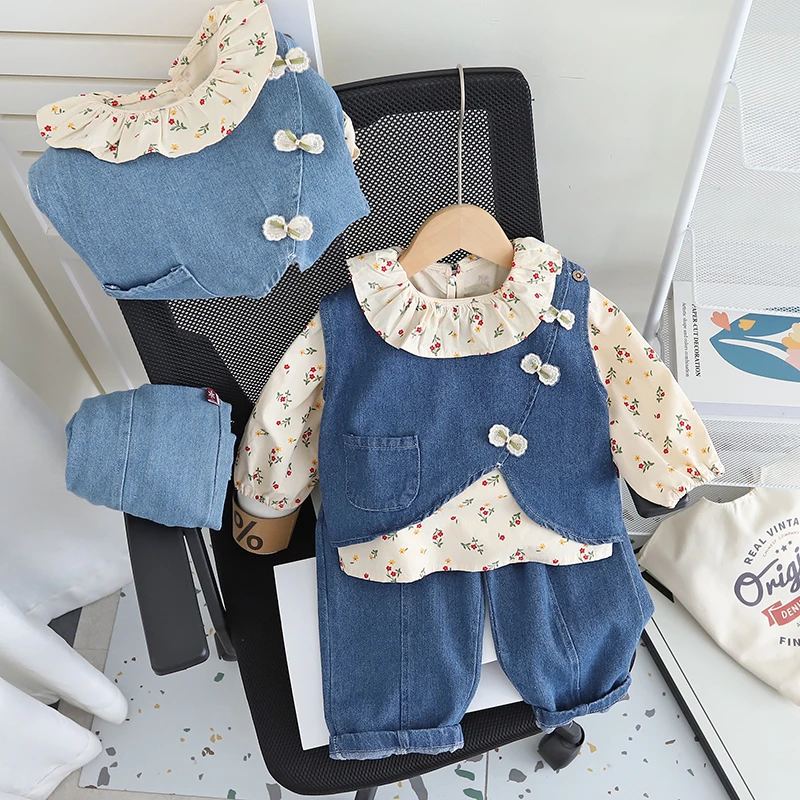 女童秋装套装2025新款韩版洋气儿童碎花三件套女宝宝牛仔马甲春秋