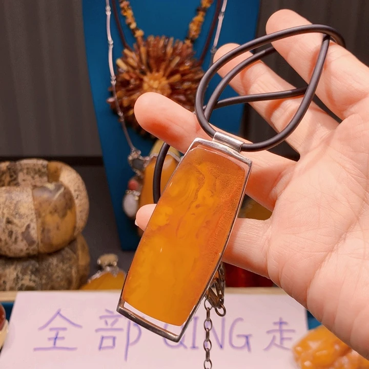 琥珀颈饰未镶嵌波兰设计款琥珀蜜蜡