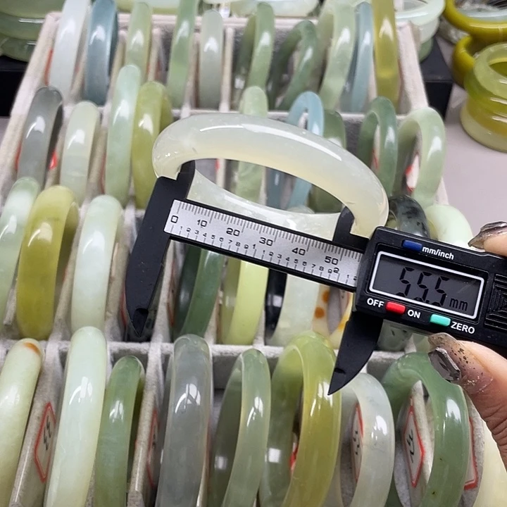 蛇纹石玉未镶嵌手镯16