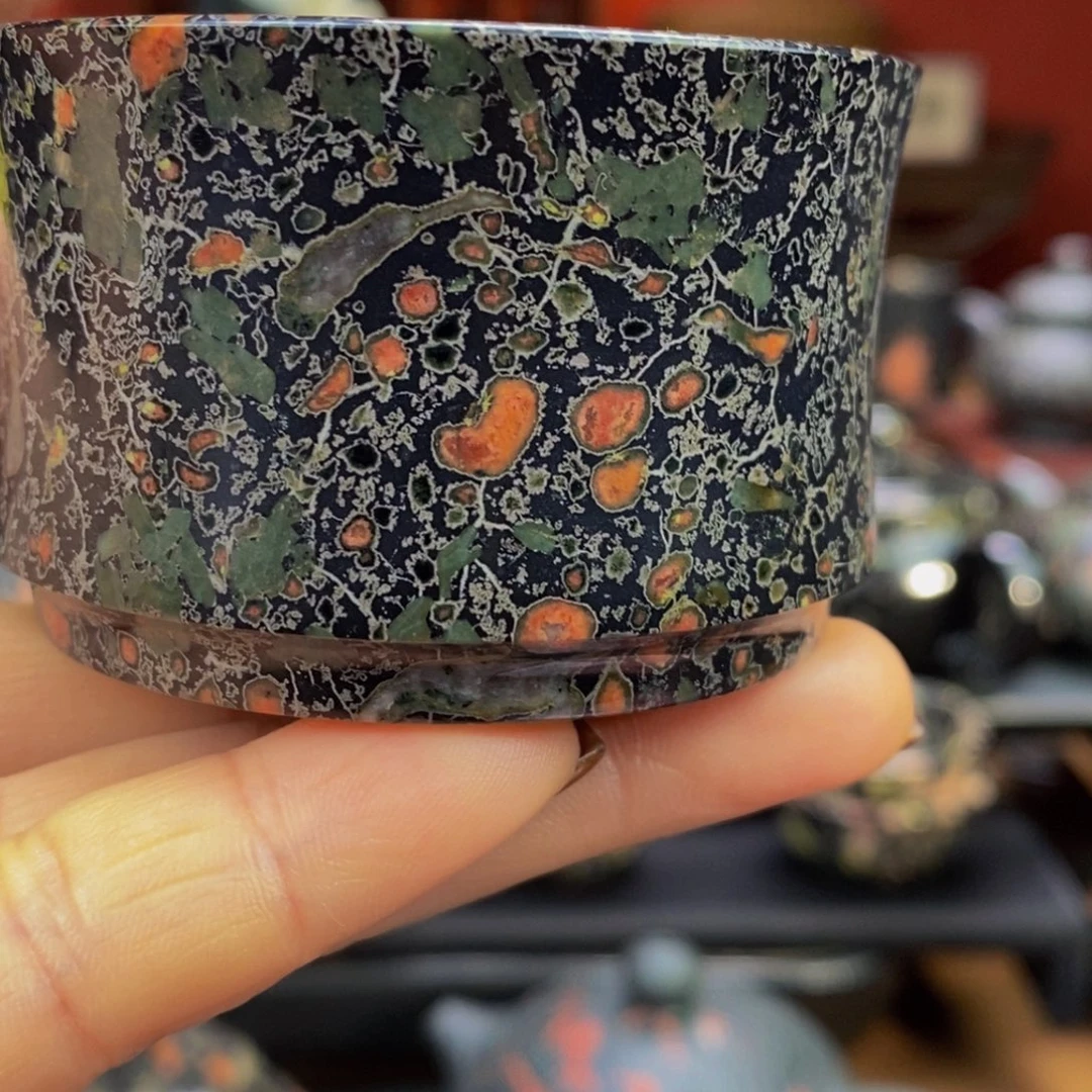 c***q梅花玉精美梅花竹节杯