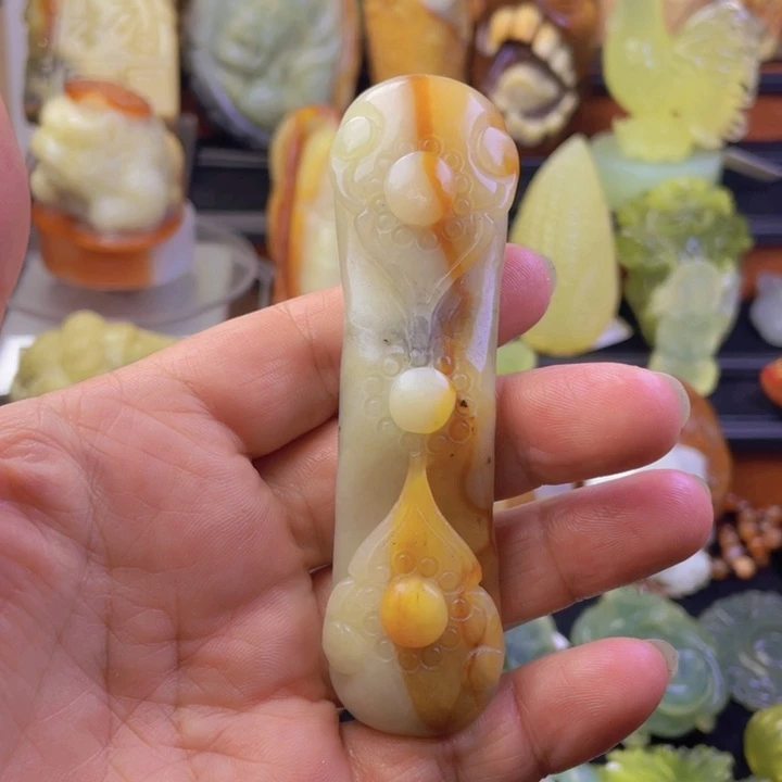 未镶嵌蛇纹石玉颈饰