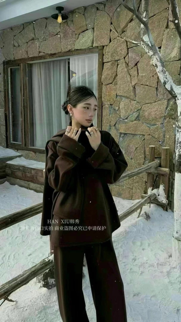 C位【加绒加厚卫衣卫裤围巾三件套】