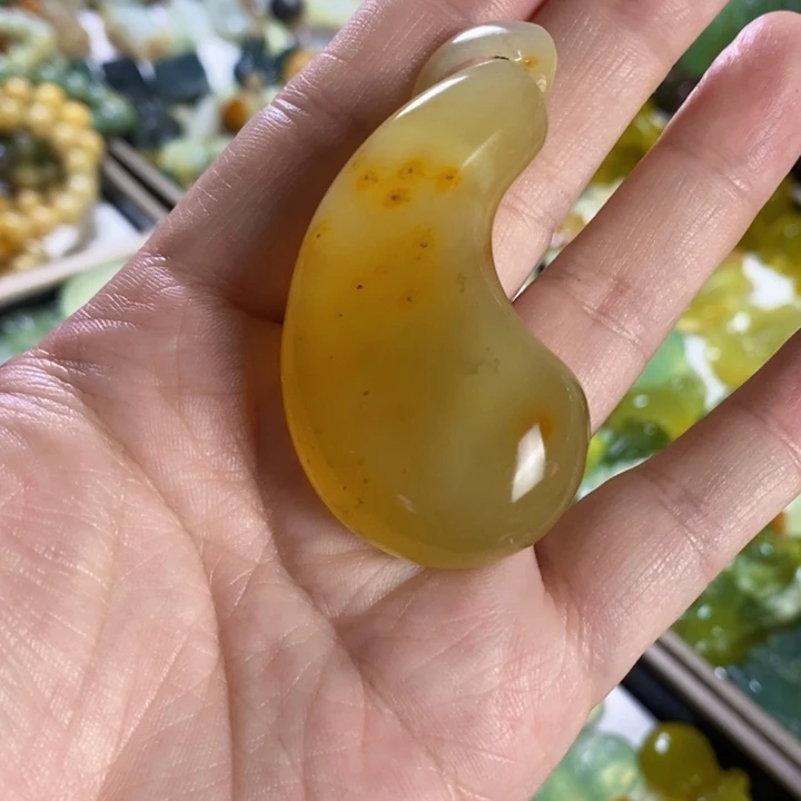 未镶嵌岫玉挂件吊坠