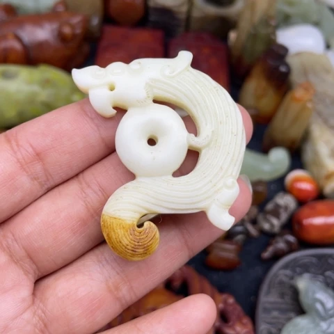 和田玉未镶嵌颈饰81