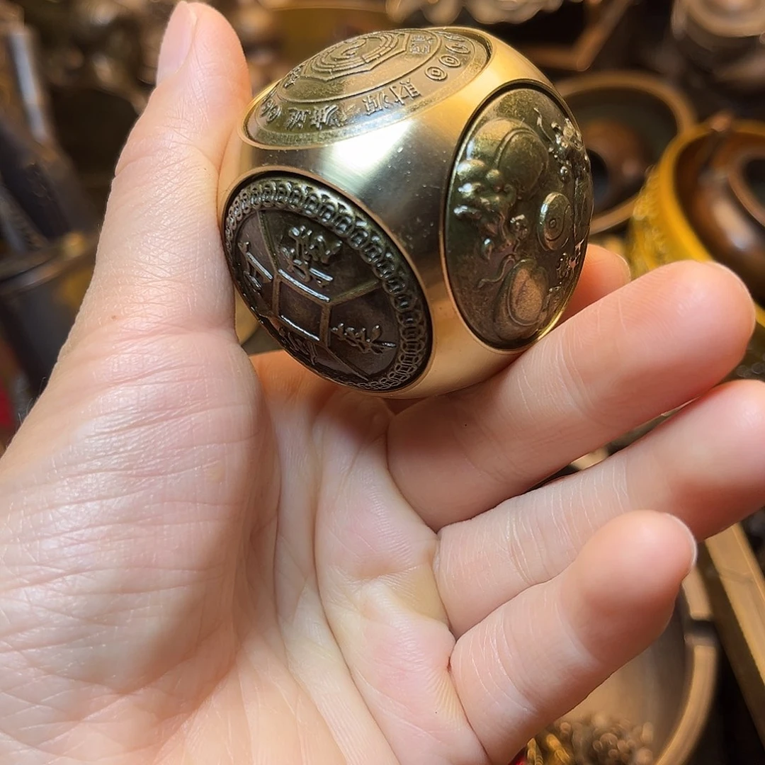精美铜器工艺品等